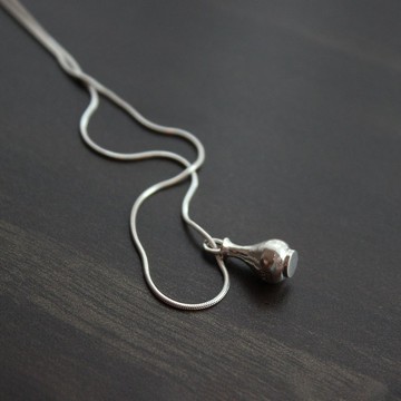 白瓷吊墜項鍊 02