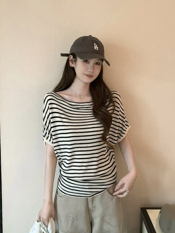 【missy shop】風日微眠船領蝙蝠袖條紋針織衫-11428