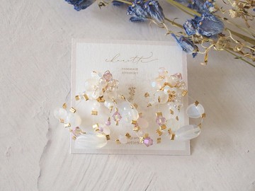 花束耳针/耳夾（白色 x 粉紅色）