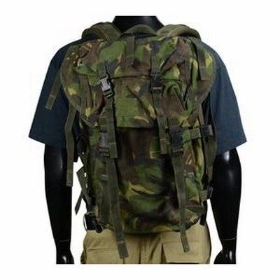 イギリス軍　放出品 リュックサック 無線運搬用バッグ 前後分割式 DPM迷彩 イギリス軍放出品 リュックサック 無線運搬用バッグ 前後分割式