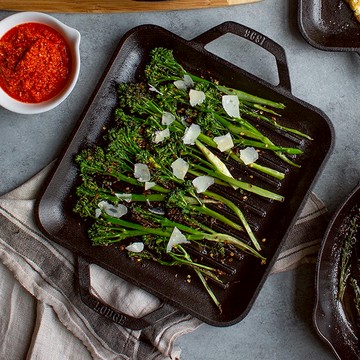 主廚系列 美國製雙耳方形鑄鐵橫紋煎烤盤-28cm (LC11SGP) 單一規格