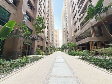 亞洲新灣區｜龍騰首席｜三改二房平面車位｜高雄市前鎮區光華三路