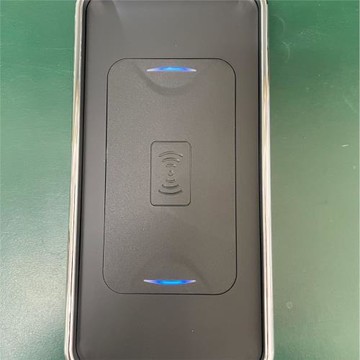 商務車改裝無線充塞納GL8威霆v260傳祺M8改裝通用無線充Qi15W車載