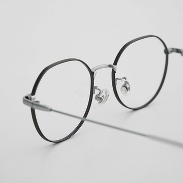 鈦質感霧面波士頓框眼鏡 × FROMEYES 高折射率濾藍光鏡片