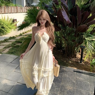 法式性感純慾風海邊度假連身裙女三亞性感吊帶蛋糕露背長洋裝