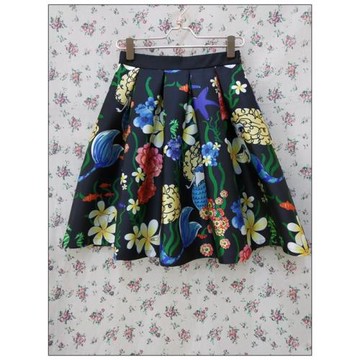 淑女屋專柜正品夏季款《美人魚公主》黑彩印花短裙半身裙XSS08款