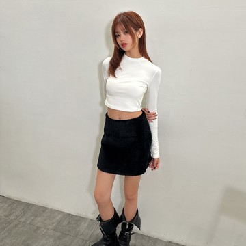 磨毛短版彈力棉上衣-白【KT224125】