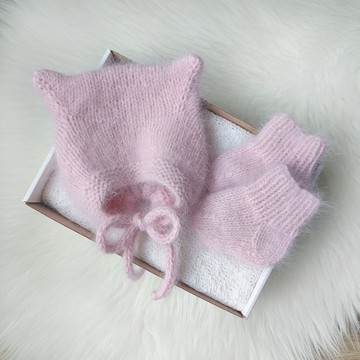 0-3 個月女嬰帽子和靴子套裝、新生兒禮物、帽子和襪子