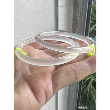 天然細白冰瑪瑙手鐲少女多款原礦色玉石玉髓手鐲子叮當手鐲寬6mm