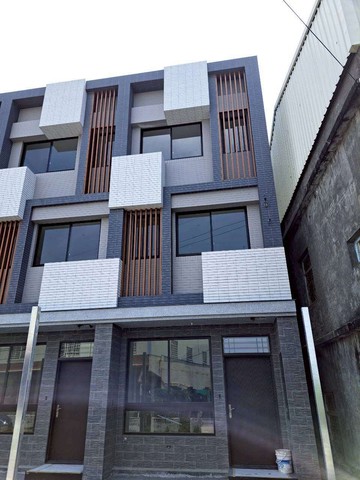 員林市至善街12米路旁店住｜彰化縣大村鄉大崙路