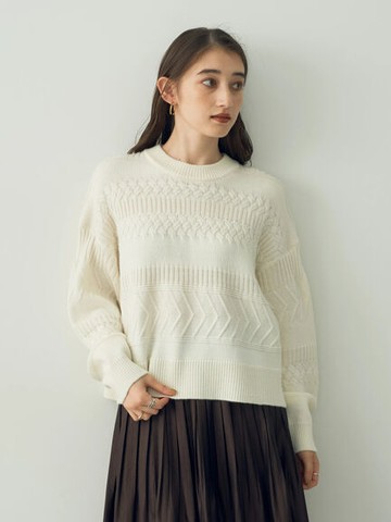 獨特不規則織紋設計圓領上衣(7B34L2C0100) - YECCA VECCA