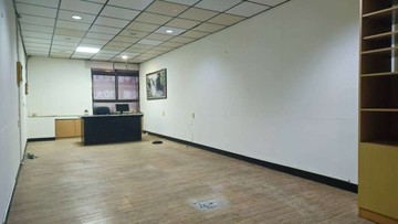 雙鐵共構-精華區熱河二街稀有釋出店面透天(A)｜高雄市三民區熱河二街