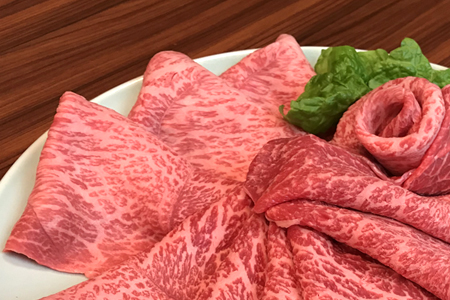 佐賀牛 肩ロース 500g(A4ランク以上の品)すき焼き用 霜降り牛肉 お土産 ご自身用 ギフト贈答 お祝い用