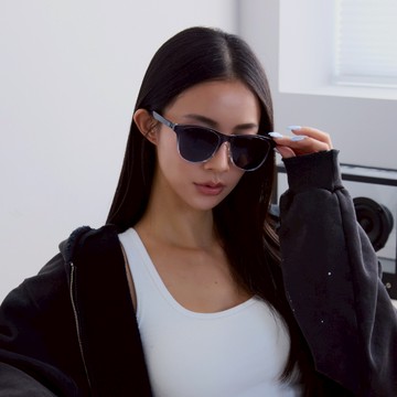 KlassiC. x DAN DA DAN 摺疊墨鏡（寺仁）膽大黨聯名款多功能摺疊墨鏡，輕巧摺疊方便收納攜帶