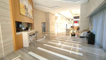 屋齡新高投報酬(運動時代四房坡道車車｜新北市新莊區中港路