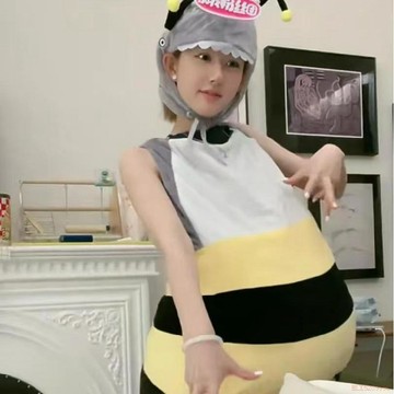 桃園出貨✨趙露思同款明星創意Bee玩偶小蜜蜂衣服穿戴人偶演出成人兒童套裝