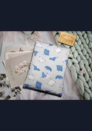 袋物系列-台灣設計師棉布海洋魟魚遊款-電子書保護套-L型拉鍊袋