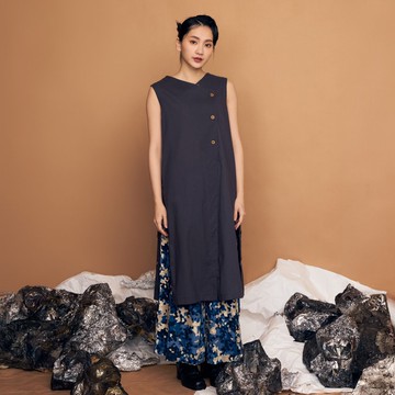 河口雲煙側開衩長背心_蒼穹青