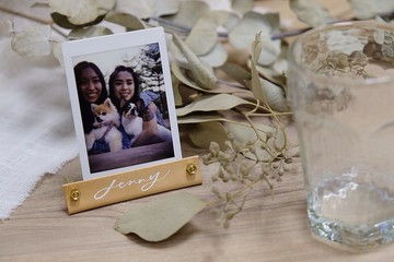 【客製化禮物】cottontail 手寫英文書法 皮革 拍立得相片座 名牌