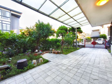 國泰三角窗百坪土地、大庭院景觀透天｜台北市北投區中和街