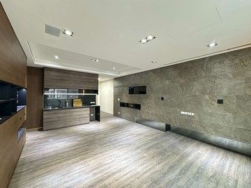 正熱河路臨路透天｜住商用｜室內裝修戶5房｜台中市北屯區熱河路二段