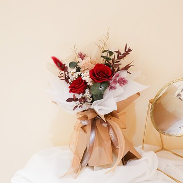 2朵永生紅玫瑰花束