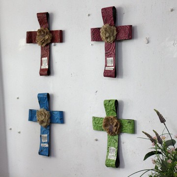 美式鄉村鐵藝彩色十字架壁飾 家居裝飾 別墅壁飾 櫥窗陳列 孤品1入