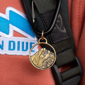 台灣百岳【玉山】手工黃銅登山扣鑰匙圈 生日禮物 送禮 登山