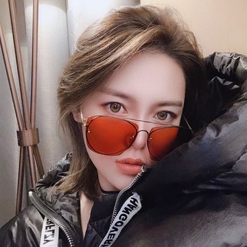 ⒹⓎⓁ┊ 4ᴄᴏʟᴏʀ🪴不撞款百搭透方墨鏡 太陽眼鏡 平光鏡 素顏 自拍 外拍 網美 網紅 素顏 出國 出門 防曬 大框