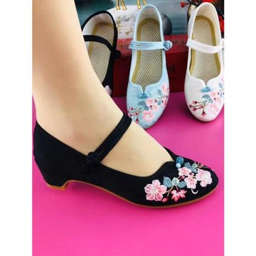 繡花鞋子女春秋民族風增高粗跟尖頭單鞋淡雅旗袍搭配鞋廣場舞布鞋