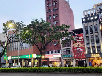 美麗島捷運中正路地坪49.9坪商五店面｜高雄市新興區中正四路