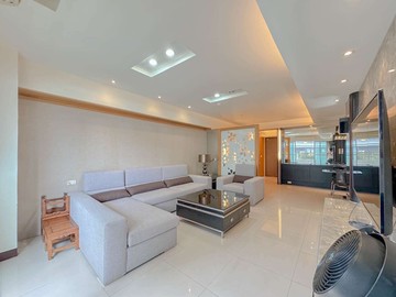 雙捷運高樓層優質大三房平車｜高雄市前金區中山橫路