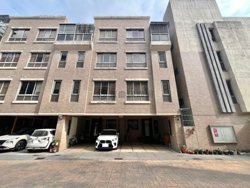 專約~仁武【灣北公園】社區型併排雙車庫別墅｜高雄市仁武區名湖街