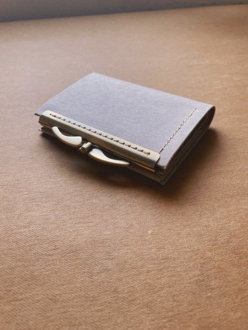 - 水洗紙口金短夾 /-*乾燥裸粉*2025新品*素食紙皮革