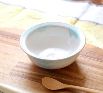 白釉圓碗 藍色點綴 1