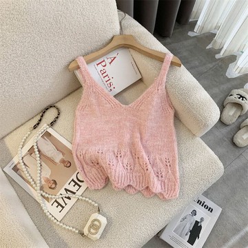 【新品上架】百搭系列．怦然與你緹花挑洞針織背心