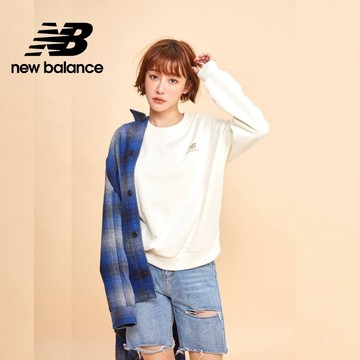 【New Balance】 NB SDS圓領英文標語長袖上衣_女性_奶油杏_AWT33317CIC