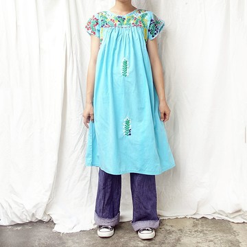 BajuTua /古著/ 墨西哥Oaxaca 花草手工刺繡洋裝 - 水藍(特價)
