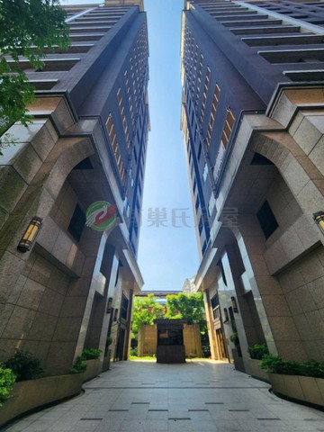 百神名城尊爵樓中樓A｜新北市汐止區新昌路