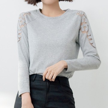 刺繡顯瘦素面上衣