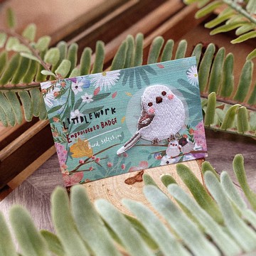 刺繡燙貼/別針 | 小鳥系列-銀喉長尾山雀(小肥啾)