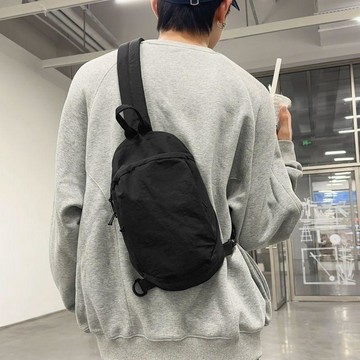新品✨大容量時尚便攜新款挎包運動輕便外出斜挎包登山胸包休閒單肩揹包腰包 轻量化胸前包 小背包 胸包