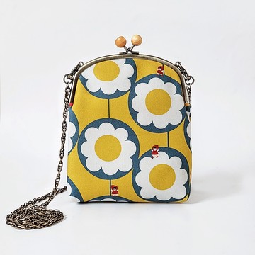 【Simple Zone】Boing Boing檜木釦手機包 黃色花田 小紅帽與大野狼