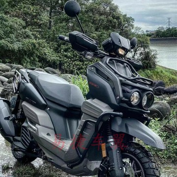 BWS125 改裝 BWS125前貨架書包架前護槓路虎十代保險槓大燈支架