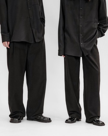 MUKK DESIGN 雙褶落地直筒褲