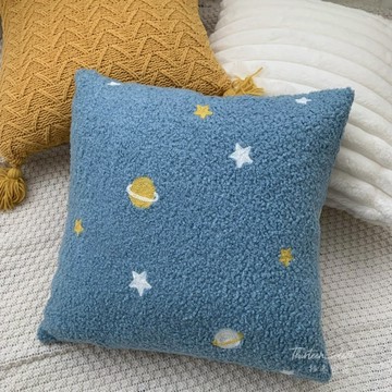 THiRTEEN拾叁家居◖現貨 藍色星球抱枕 靠枕 家居 沙發 派對 兒童房 小孩房 佈置 抓周 滿周歲