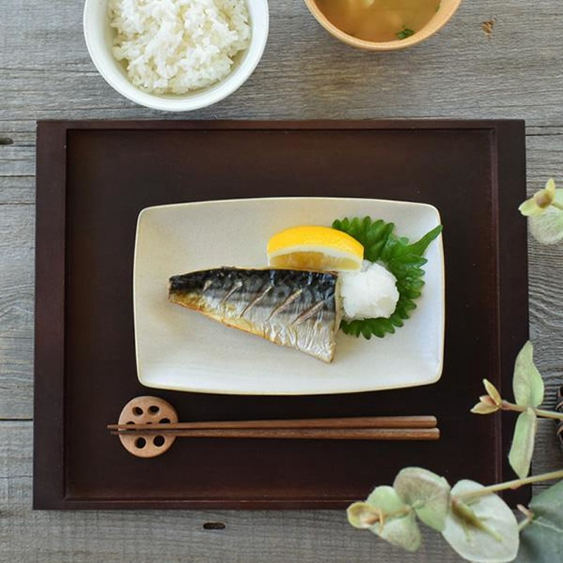 民芸器　取り皿　魚柄がオシャレ　べにや民芸店　青山　未使用に近い美品　格安です。 china vintage*魚柄皿(25.5cm) - birkahve