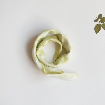 T.H.Ani 手工原創渲染芥末綠絲巾-美好 頭巾 領巾 植物染 絲巾