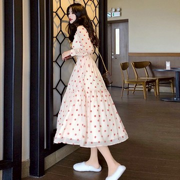 夏季2021年新款女碎花雪紡連衣裙收腰顯瘦設計感小眾名媛氣質長裙