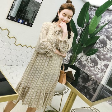 FINDSENSE H1 2018 夏季 新款 清新 碎花 荷葉邊 裙子 寬鬆  杏色 連衣裙